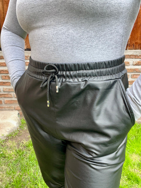 Jogger Eco Cuero