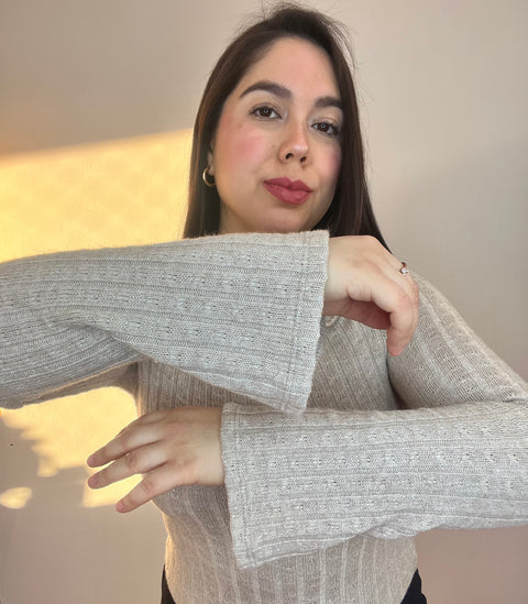 Polera Cuello Bote Nudo