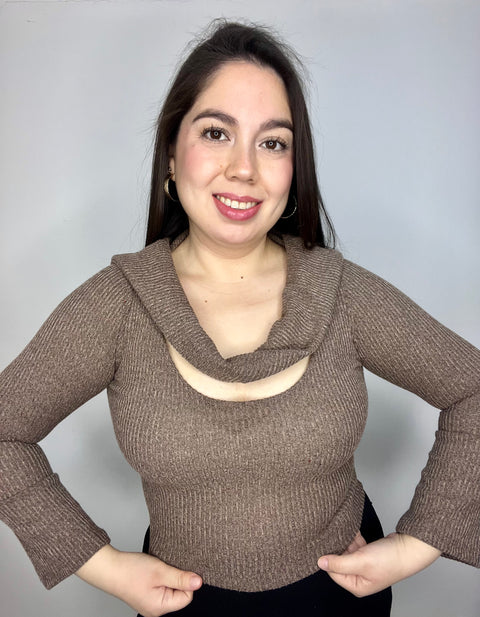 Top Cuello Ojal Café Arena