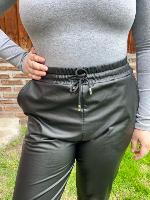 Jogger Eco Cuero