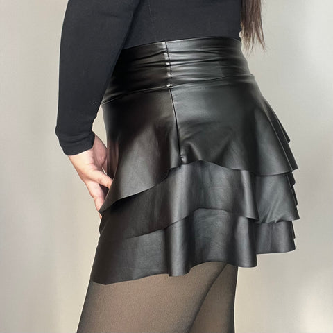 Falda Short Vuelos Negro
